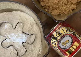 Gingerbread Husbands: an Elizabethan All Hallow's Eve recipe