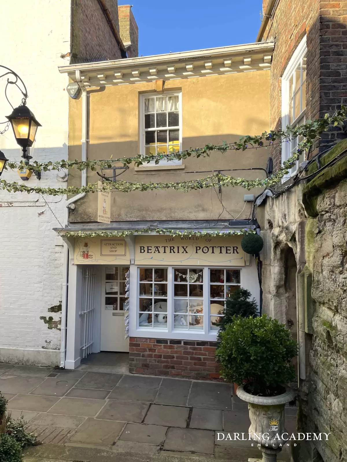 Beatrix_potter_shop_gloucester